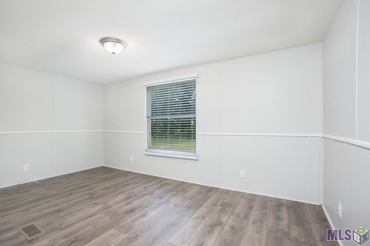 9091 Pettit Road Baker, LA 70714 - Photo 3 of 15 Gallery Image 3