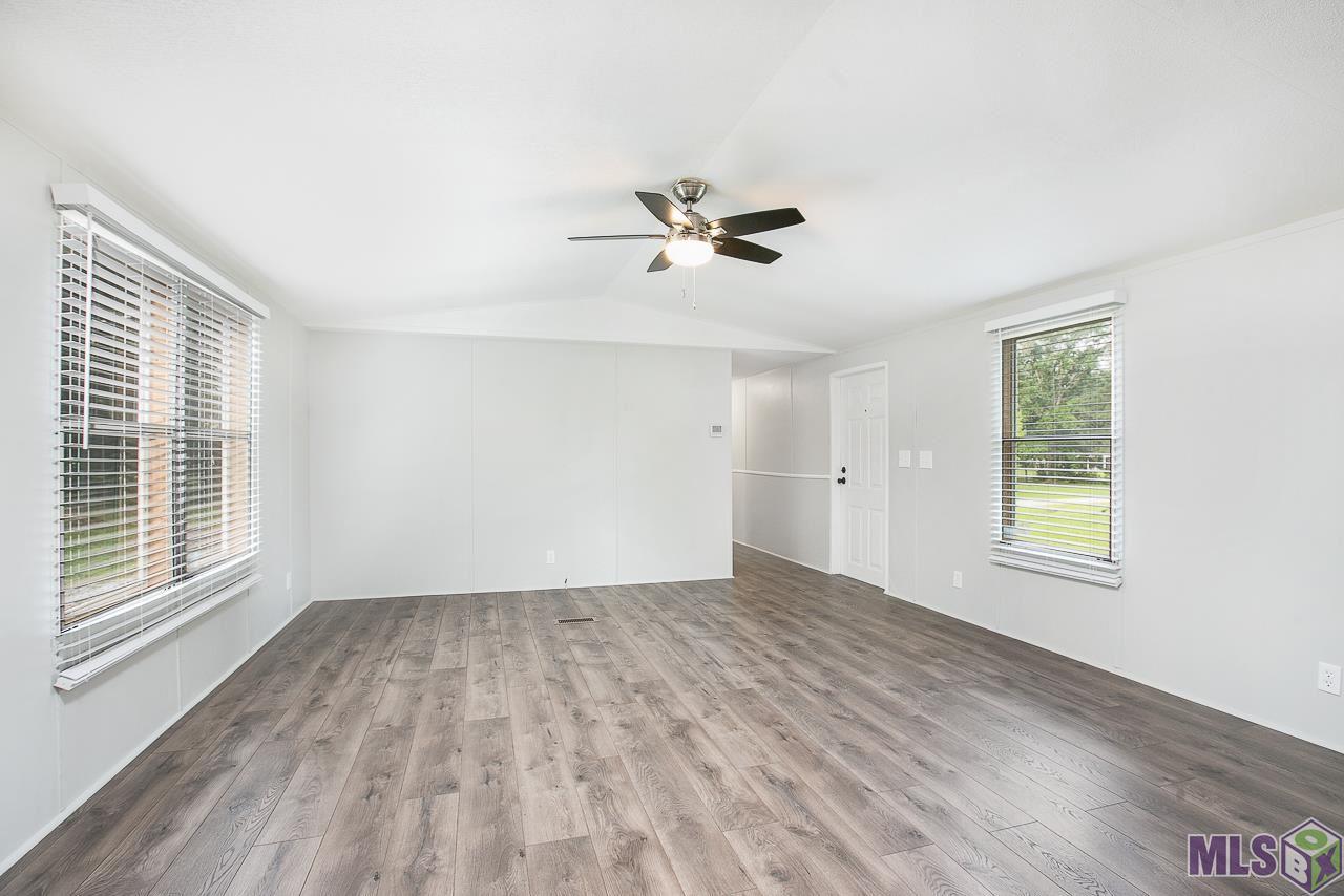 9091 Pettit Road Baker, LA 70714 - Photo 4 of 15 Gallery Image 4