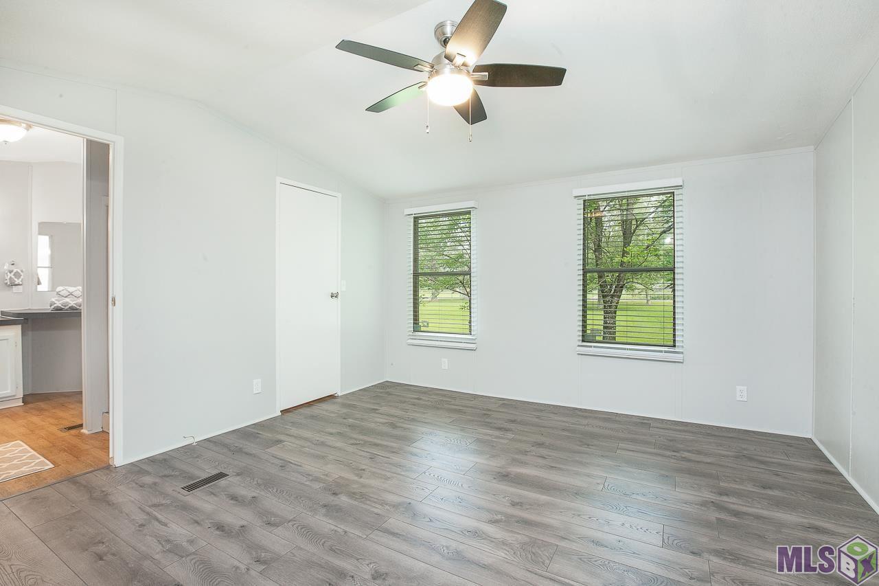 9091 Pettit Road Baker, LA 70714 - Photo 9 of 15 Gallery Image 9