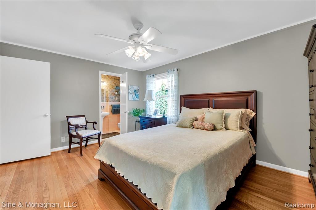 954 Harcourt Road Grosse Pointe Park, MI 48230 - Photo 32 of 46