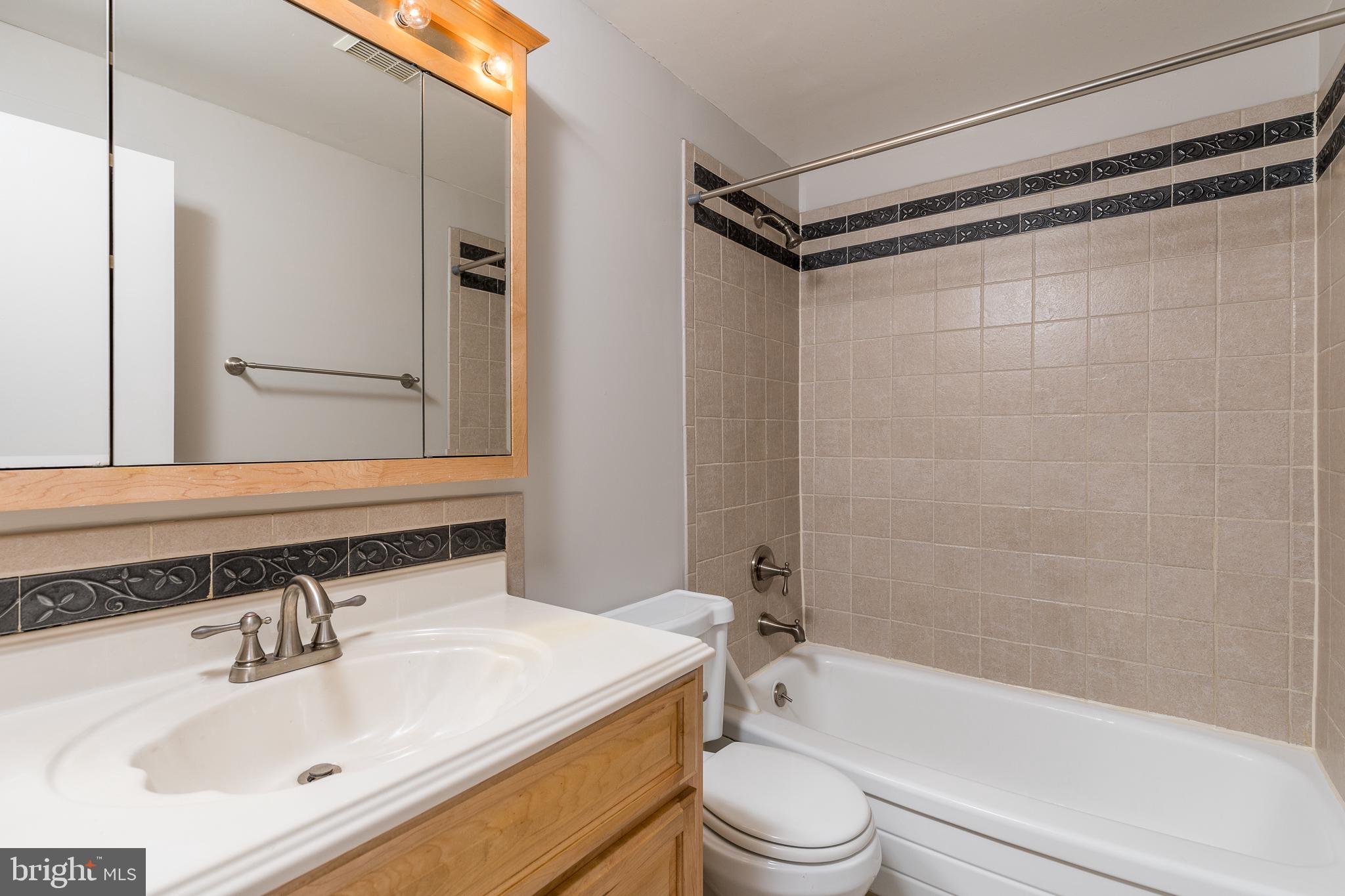 3638 Greenvale Road Baltimore, MD 21229 - Photo 16 of 24 Bathroom 2