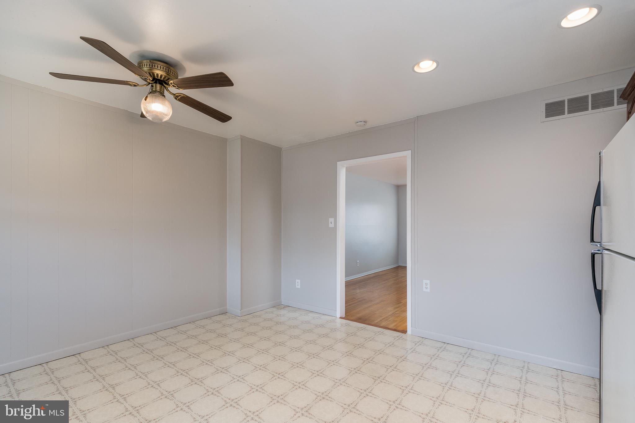 3638 Greenvale Road Baltimore, MD 21229 - Photo 9 of 24 Kitchen Dining Area