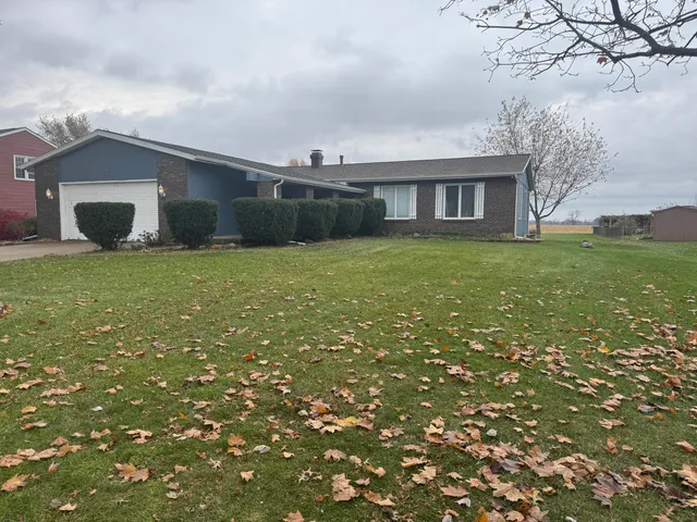 $359,000 | 1206 Meadow Glen Drive, Valparaiso, IN 46383