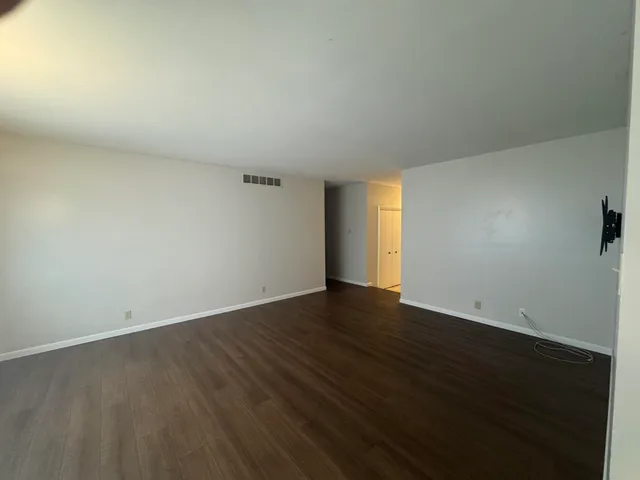 $359,000 | 1206 Meadow Glen Drive, Valparaiso, IN 46383