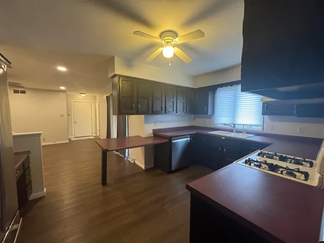 $359,000 | 1206 Meadow Glen Drive, Valparaiso, IN 46383