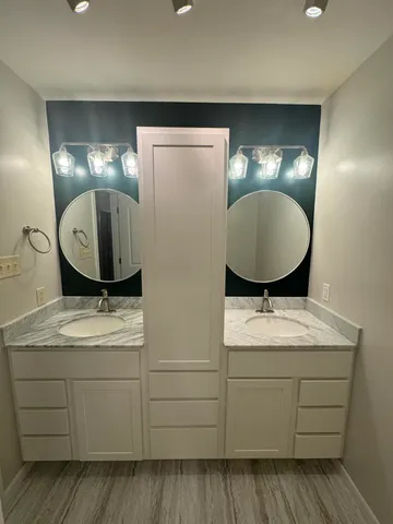 $359,000 | 1206 Meadow Glen Drive, Valparaiso, IN 46383