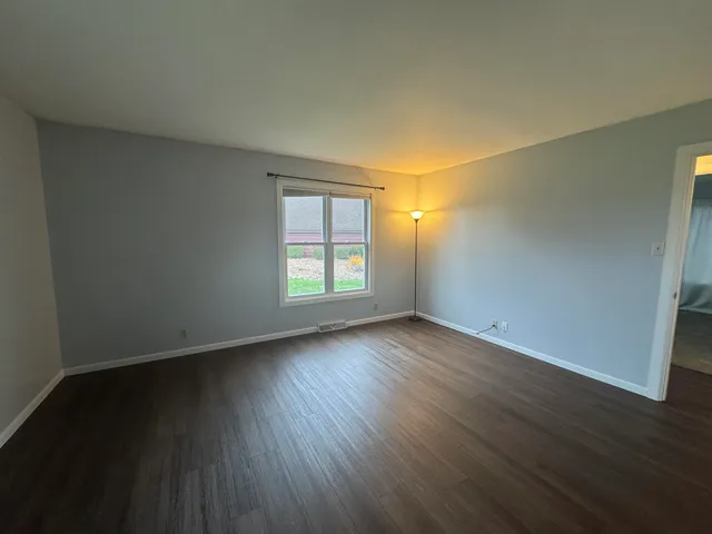 $359,000 | 1206 Meadow Glen Drive, Valparaiso, IN 46383