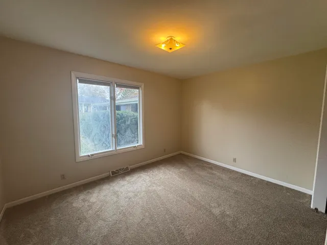 $359,000 | 1206 Meadow Glen Drive, Valparaiso, IN 46383