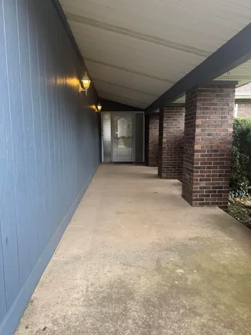 $359,000 | 1206 Meadow Glen Drive, Valparaiso, IN 46383