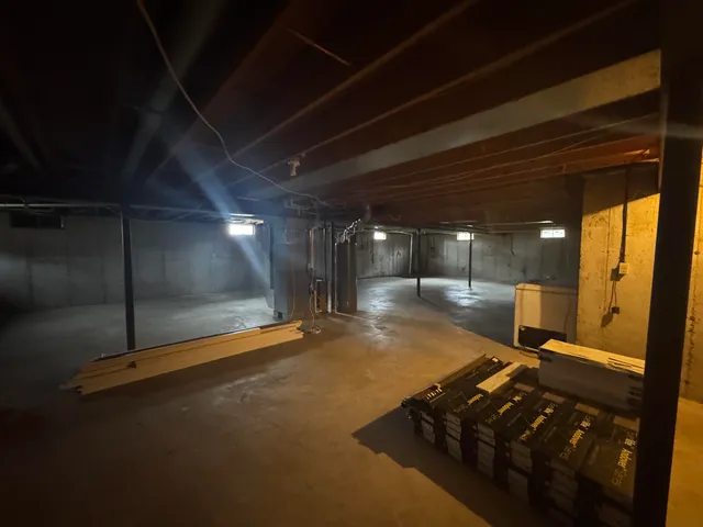 $359,000 | 1206 Meadow Glen Drive, Valparaiso, IN 46383