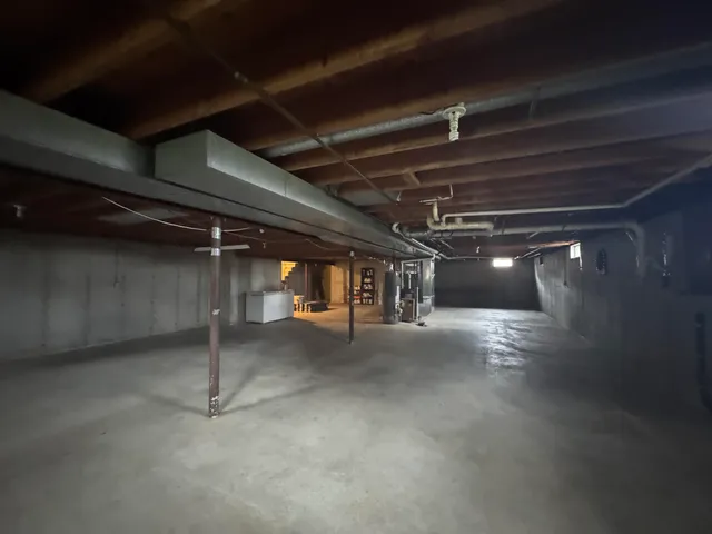 $359,000 | 1206 Meadow Glen Drive, Valparaiso, IN 46383