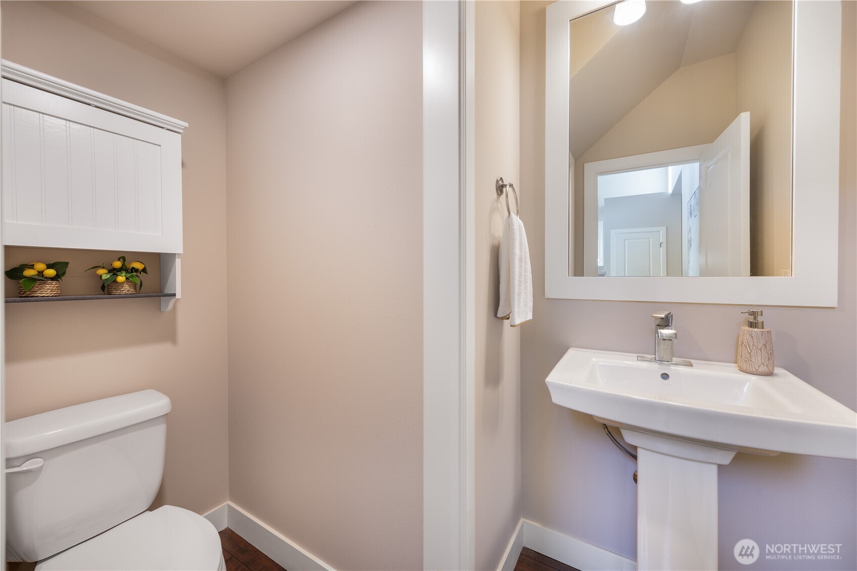 801 3rd Place Northeast Issaquah, WA 98029 - Photo 14 of 33