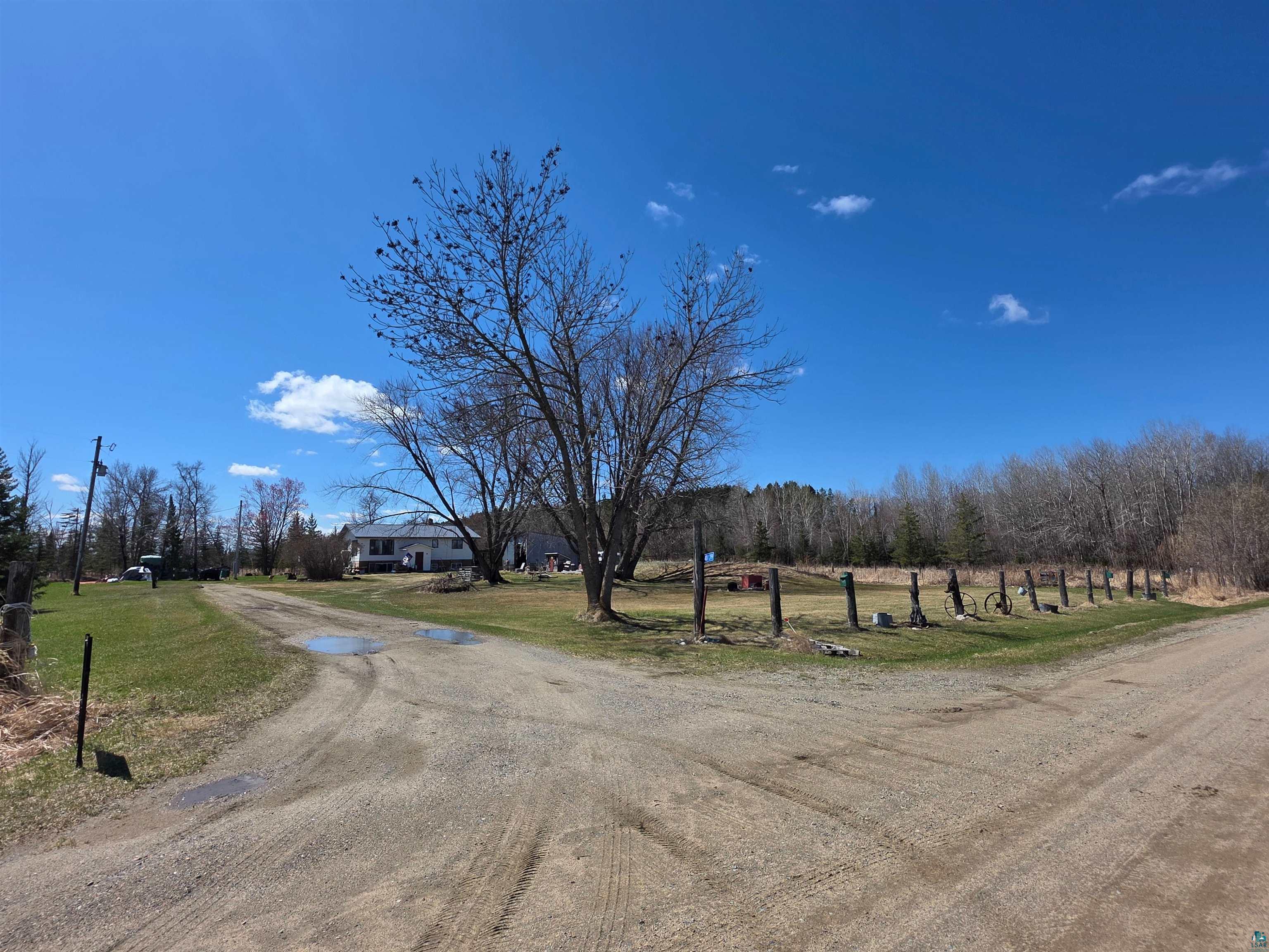 40139 County Road 251 Cohasset, MN 55721 - Photo 43 of 50 Expansive gravel driveway providing access to the property
