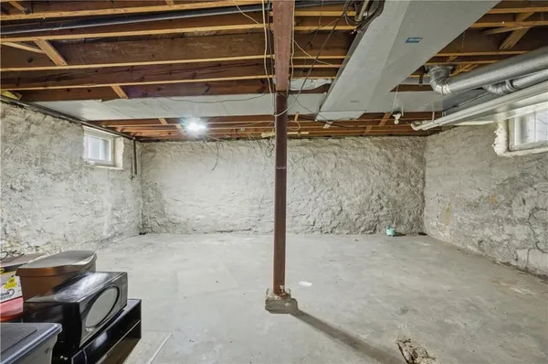 $193,000 | 8920 Rose Lane, Raytown, MO 64133