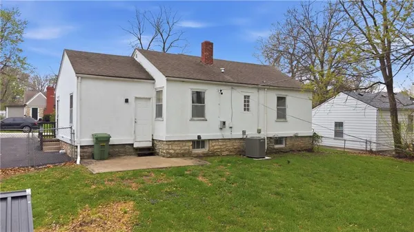 $193,000 | 8920 Rose Lane, Raytown, MO 64133