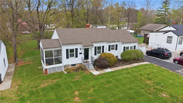 $193,000 | 8920 Rose Lane, Raytown, MO 64133