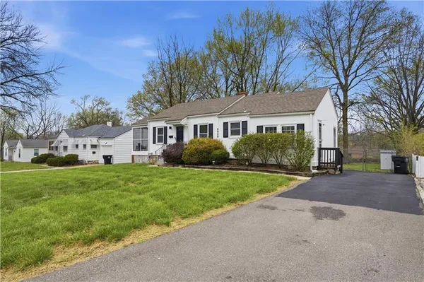 $193,000 | 8920 Rose Lane, Raytown, MO 64133