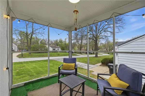 $193,000 | 8920 Rose Lane, Raytown, MO 64133