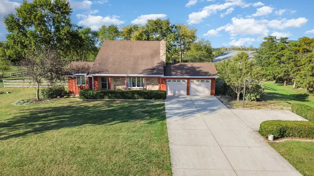 $525,000 | 5180 East McArdle Road, Coal City, IL 60416