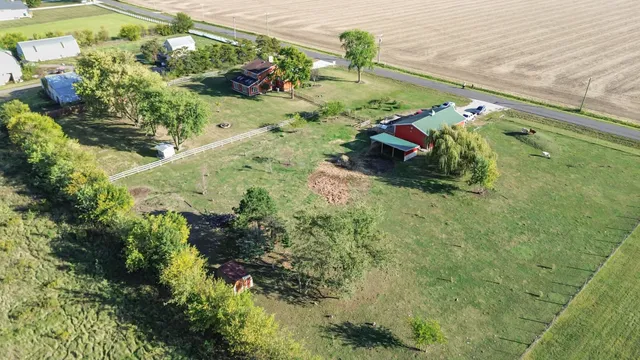 $525,000 | 5180 East McArdle Road, Coal City, IL 60416