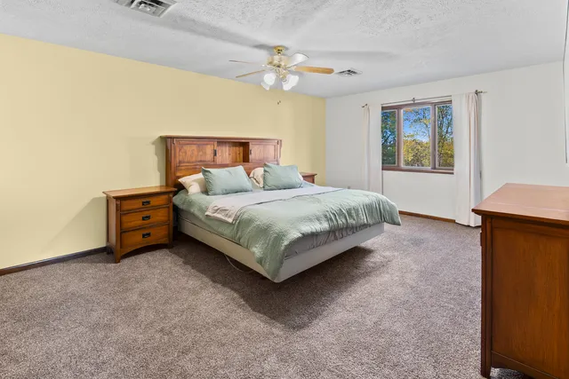 $525,000 | 5180 East McArdle Road, Coal City, IL 60416