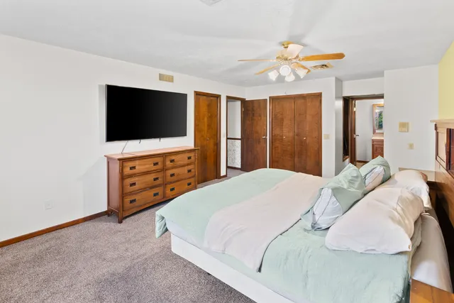 $525,000 | 5180 East McArdle Road, Coal City, IL 60416