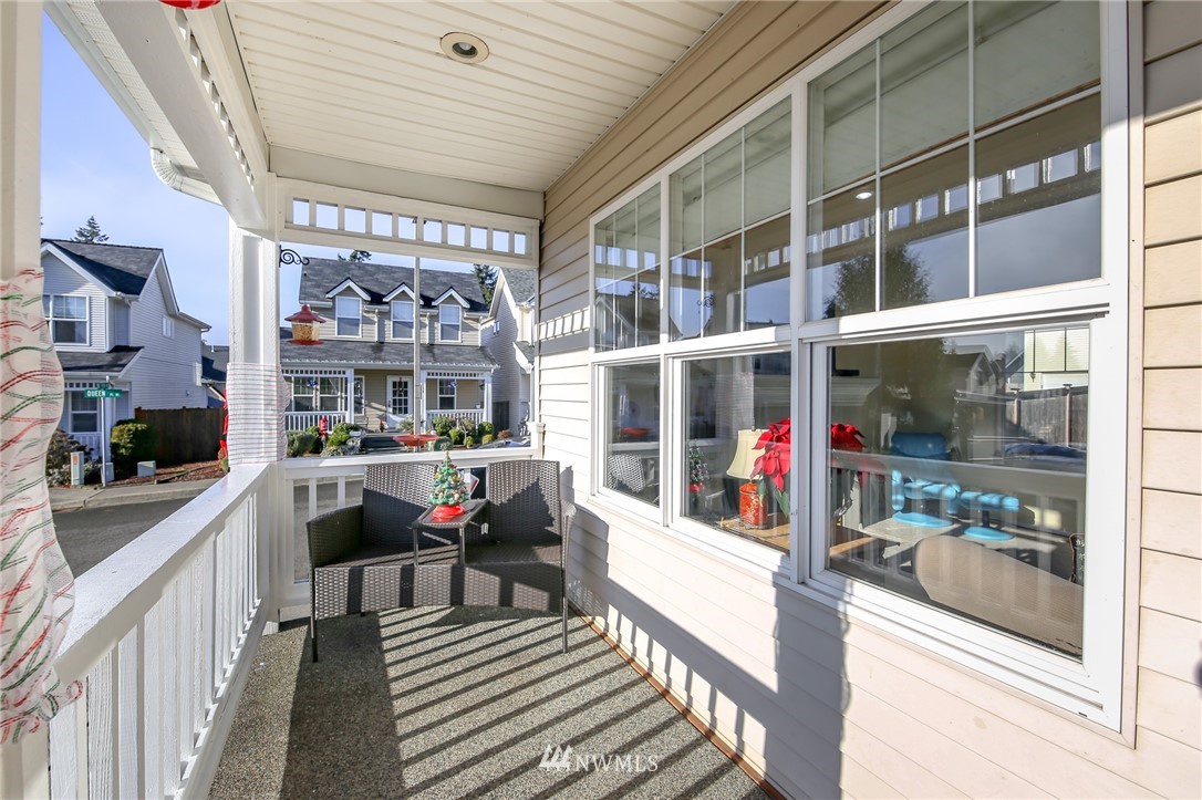 3716 Northeast 5th Place Renton, WA 98056 - Photo 2 of 29