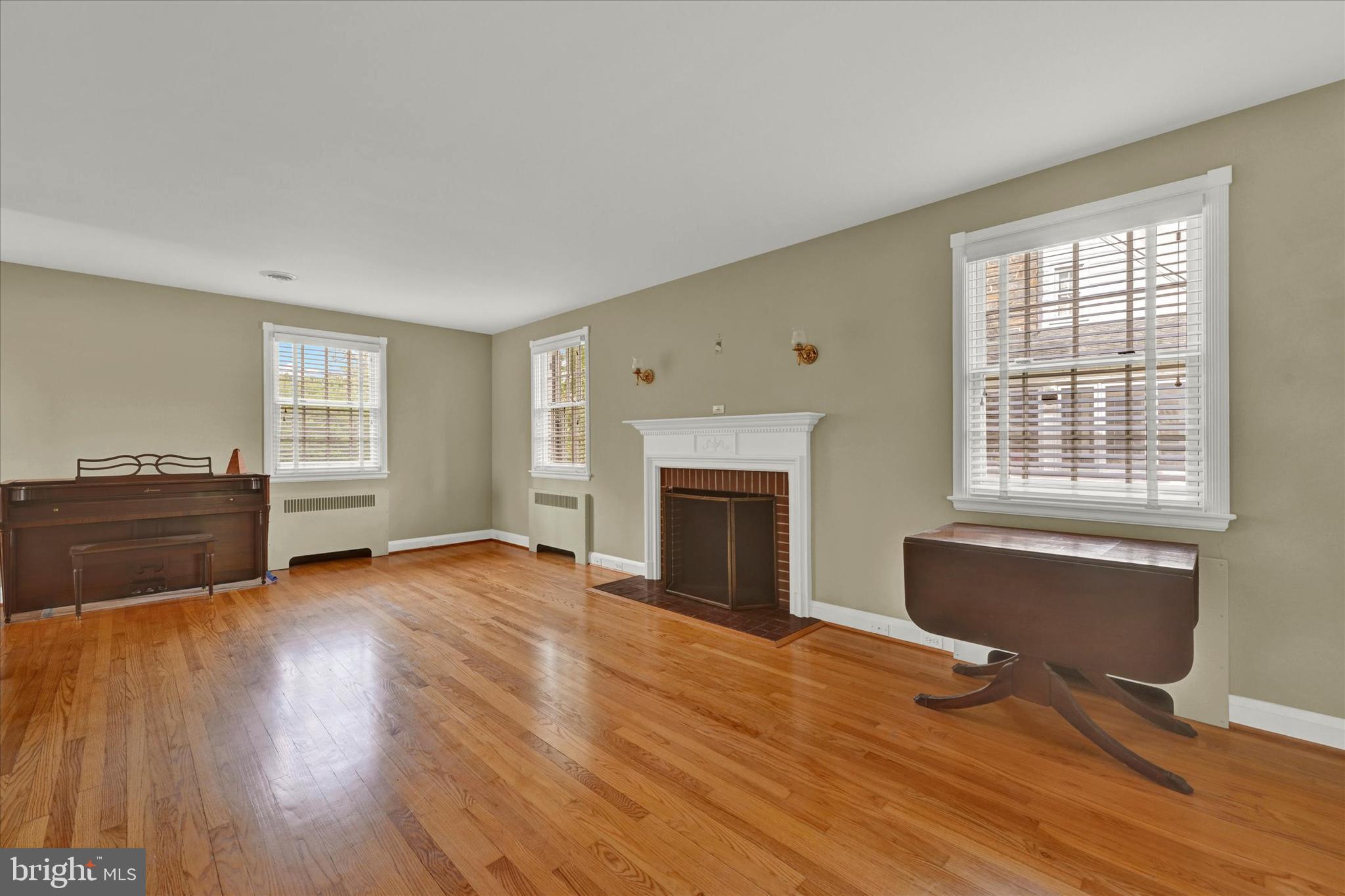 612 Worcester Road Towson, MD 21286 - Photo 4 of 28