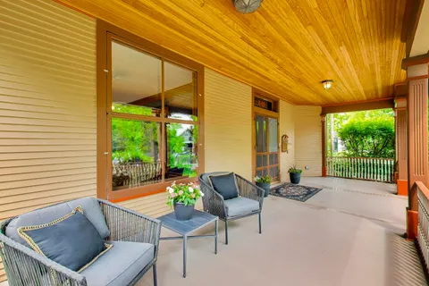 $1,250,000 | 245 North Kenilworth Avenue, Oak Park, IL 60302