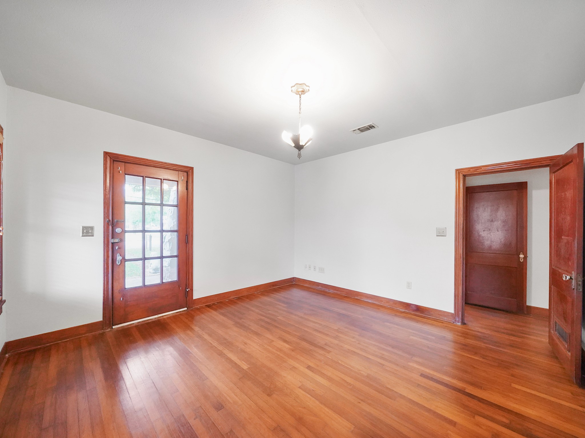 229 East Cedar Street Angleton, TX 77515 - Photo 12 of 25