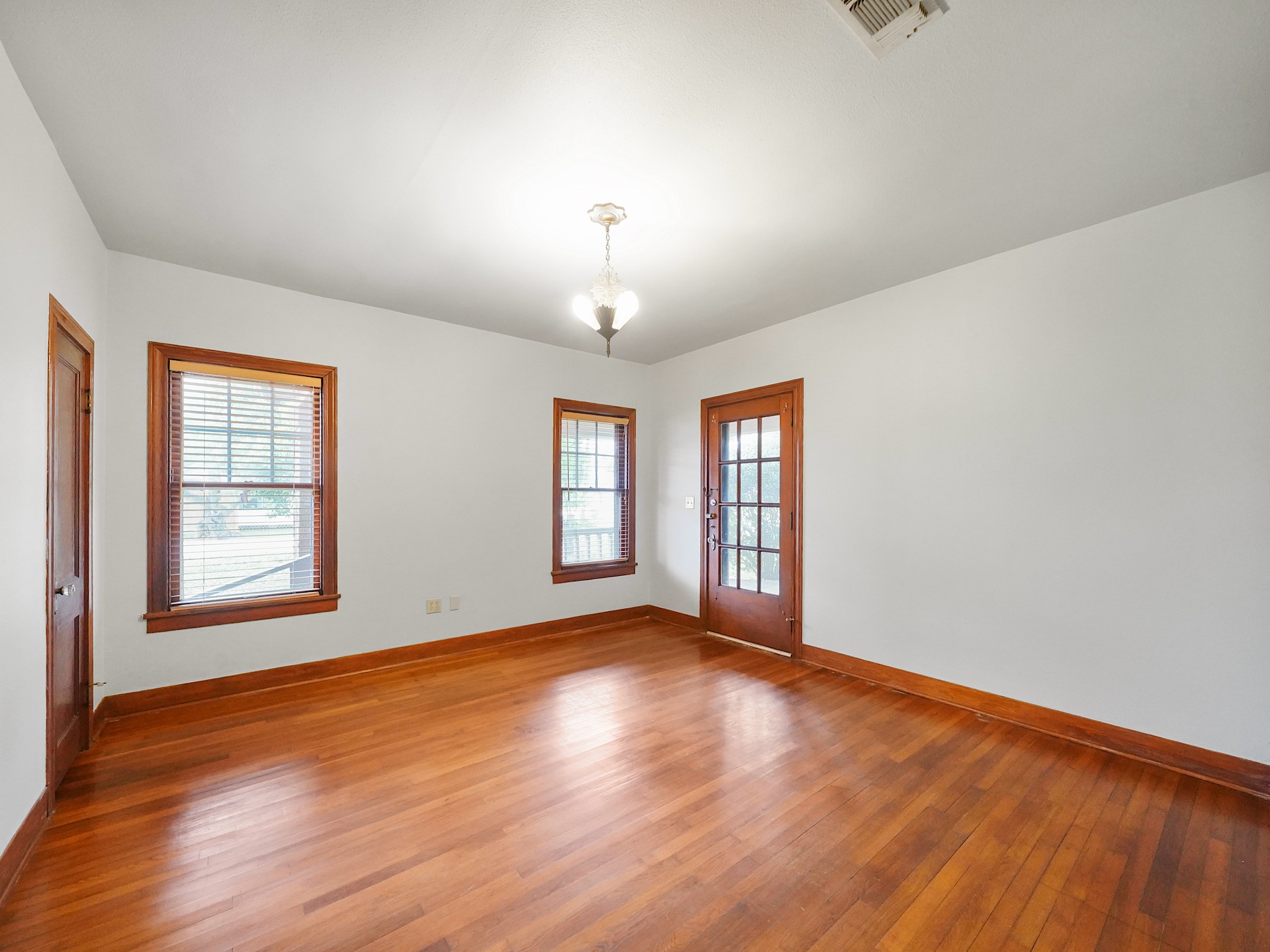 229 East Cedar Street Angleton, TX 77515 - Photo 16 of 25