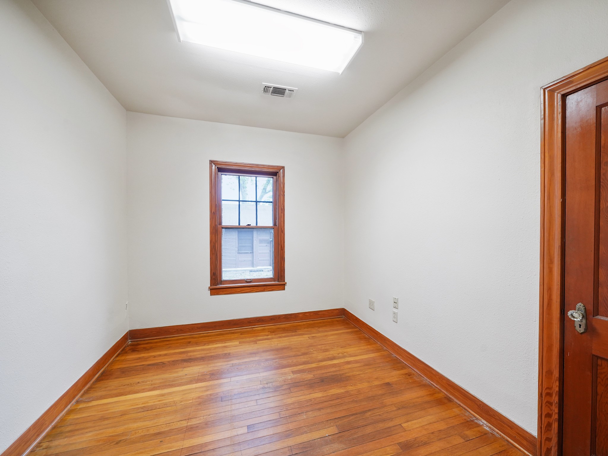 229 East Cedar Street Angleton, TX 77515 - Photo 17 of 25