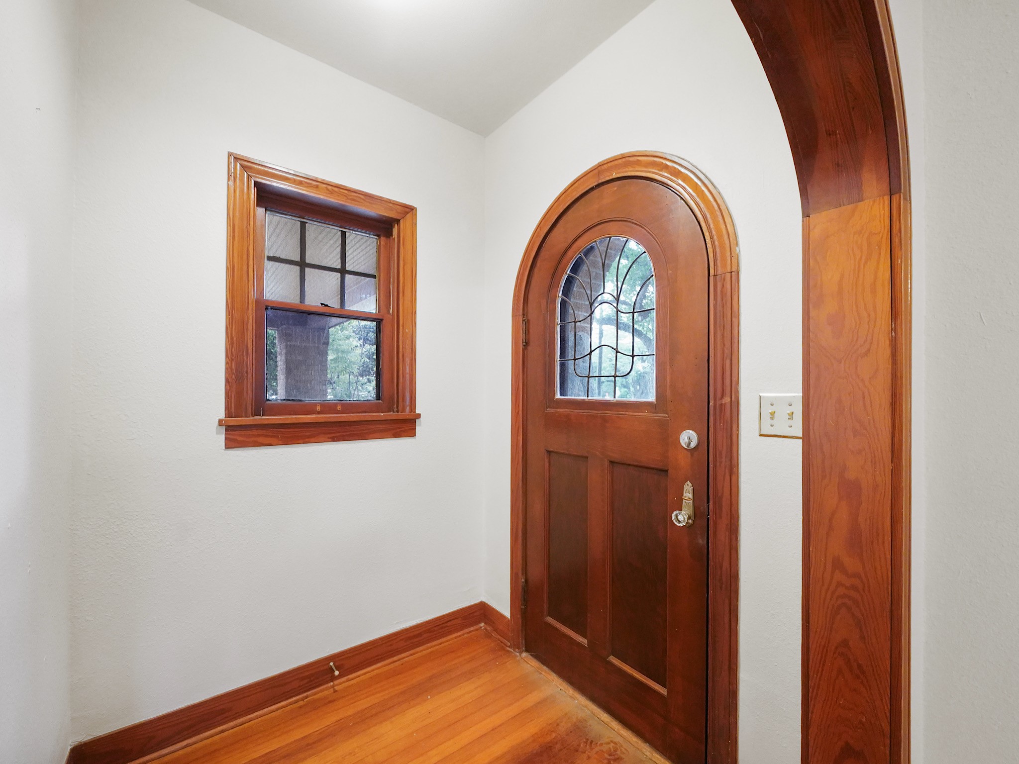 229 East Cedar Street Angleton, TX 77515 - Photo 7 of 25