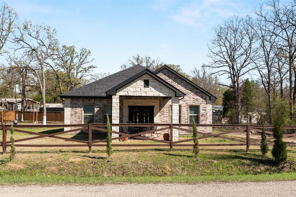 236 Las Cruces Malakoff, TX 75148 - Photo 2 of 39