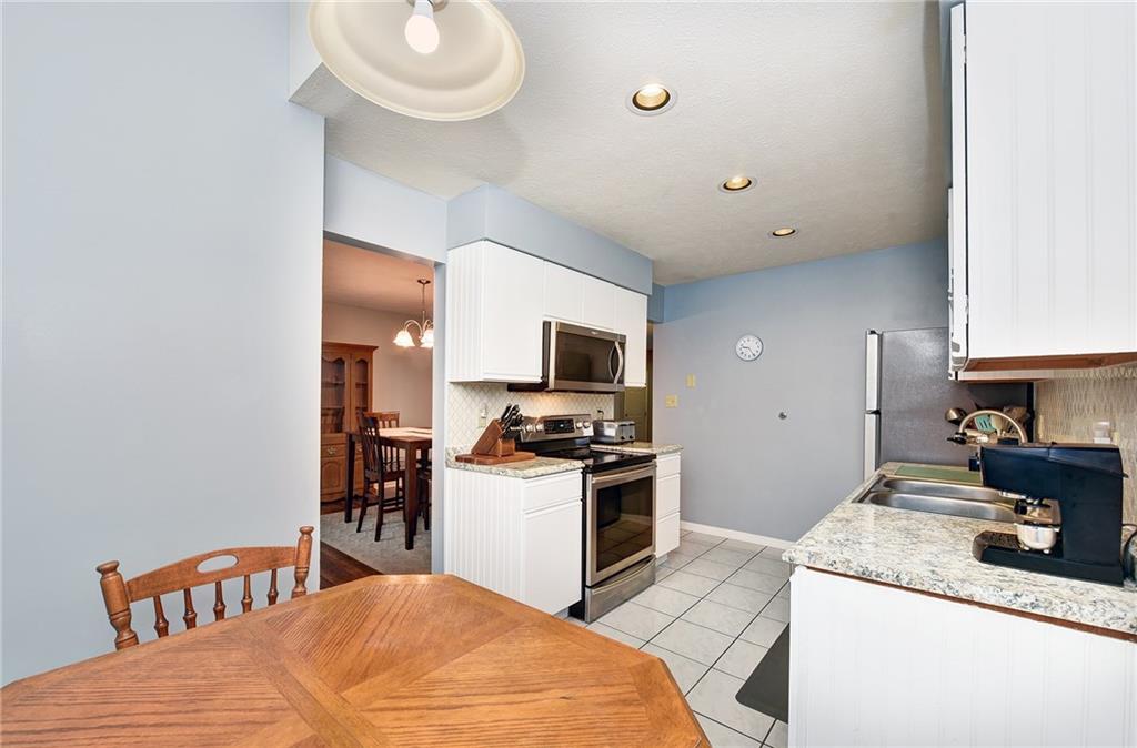 413 Spring Run Drive Monroeville, PA 15146 - Photo 12 of 25 Gallery Image 12