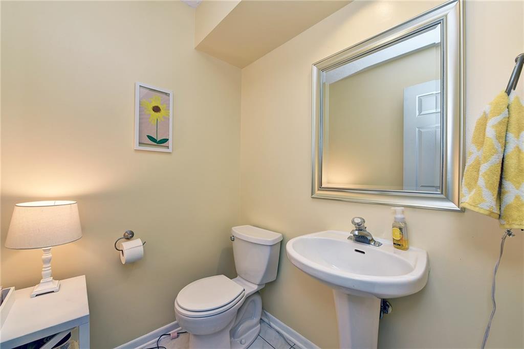 413 Spring Run Drive Monroeville, PA 15146 - Photo 13 of 25 Gallery Image 13