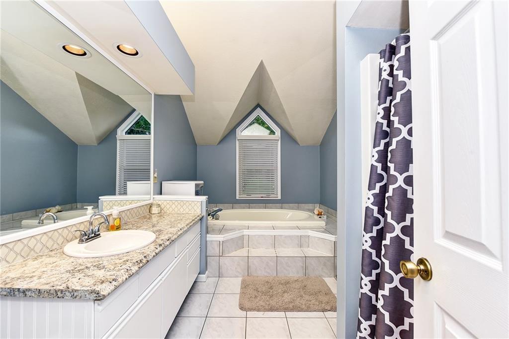 413 Spring Run Drive Monroeville, PA 15146 - Photo 16 of 25 Gallery Image 16