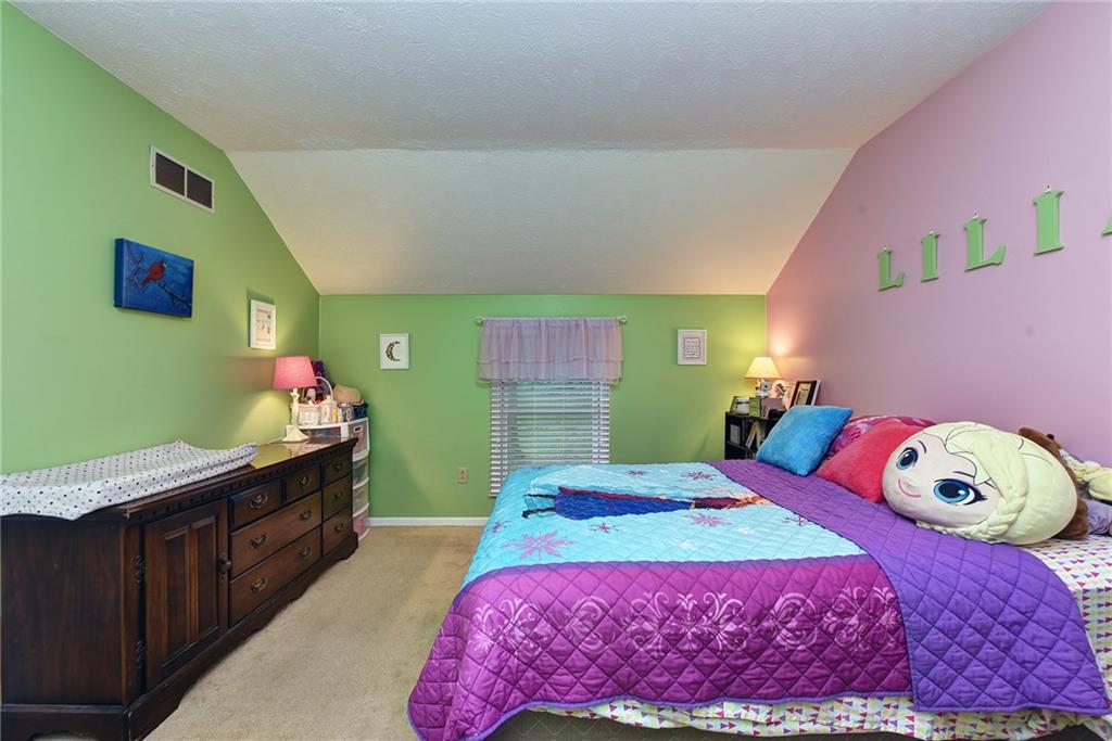 413 Spring Run Drive Monroeville, PA 15146 - Photo 19 of 25 Gallery Image 19