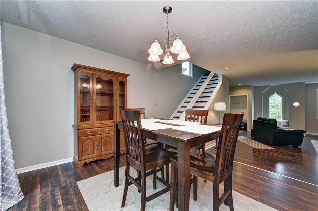 413 Spring Run Drive Monroeville, PA 15146 - Photo 8 of 25 Gallery Image 8