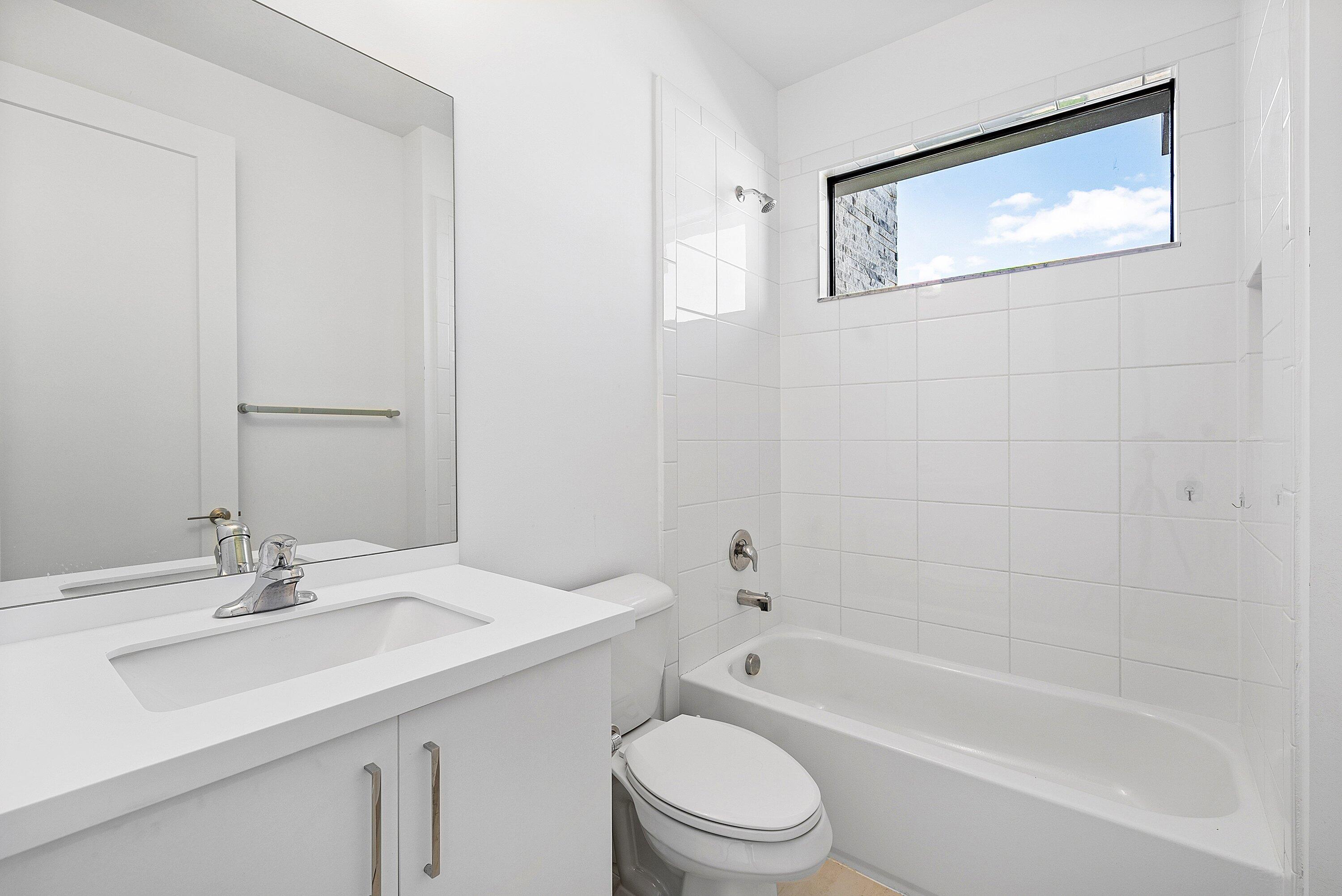 17100 Rainbow Fls Trail Boca Raton, FL 33496 - Photo 29 of 47 047-17100RainbowFallsTrail-BocaRaton-FL-