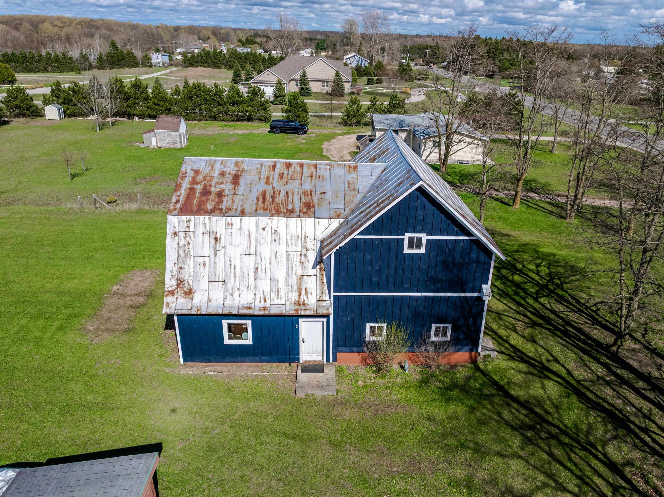 3105 Supply Road Traverse City, MI 49696 - Photo 50 of 70