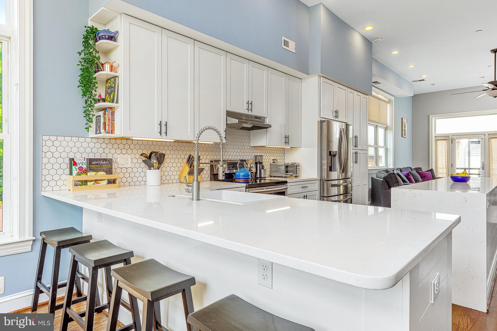 1328 Park Road Northwest, Unit H Washington, DC 20010 - Photo 8 of 18