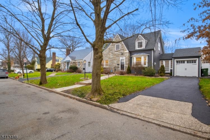 224 Swarthmore Road Linden, NJ 07036 - Photo 3 of 33 front view of house with a yard