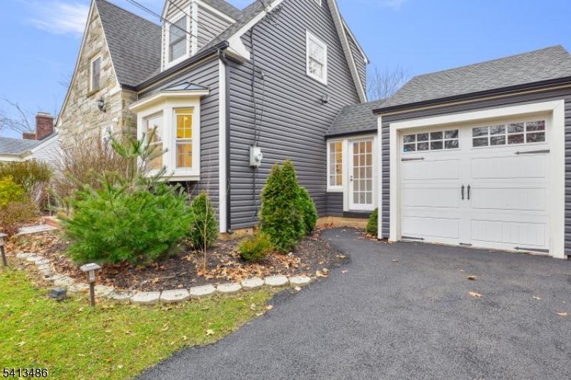 224 Swarthmore Road Linden, NJ 07036 - Photo 5 of 33 front view of a house
