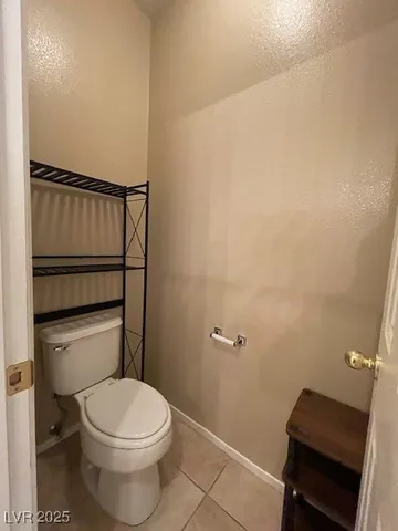 $2,100 | 926 Lloyd George Drive, Henderson, NV 89052