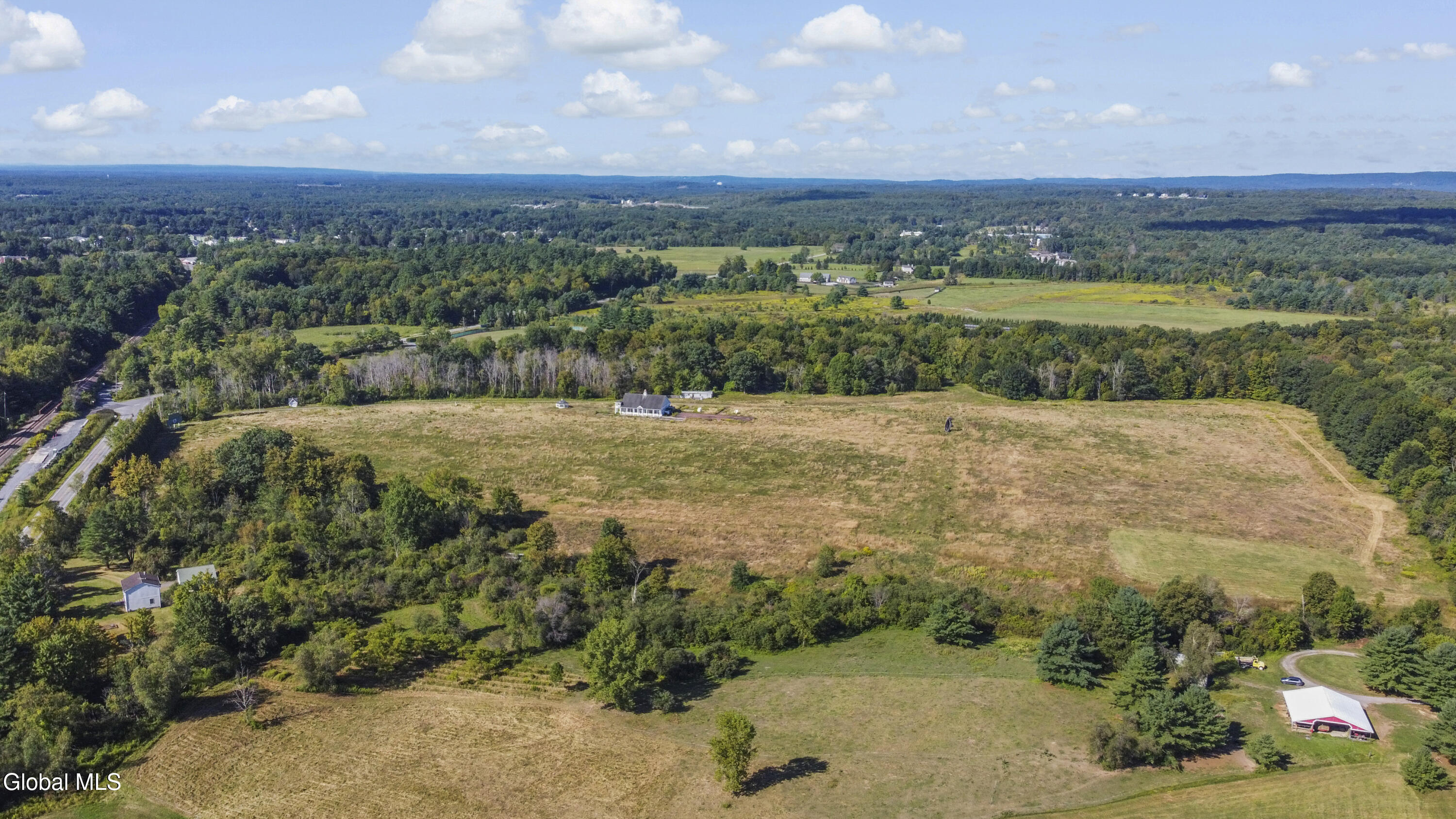 2 Bloomfield Road Greenfield, NY 12866 - Photo 4 of 17 4