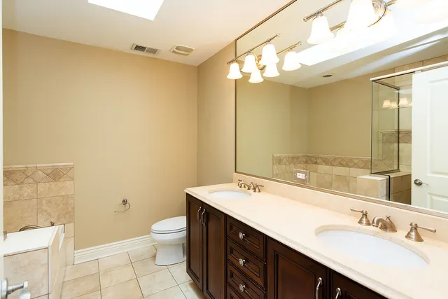 $554,900 | 342 Maple Avenue, Downers Grove, IL 60515