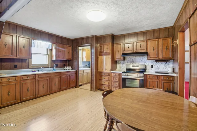 $125,000 | 3928 Happy Hollow Road, Coeburn, VA 24230