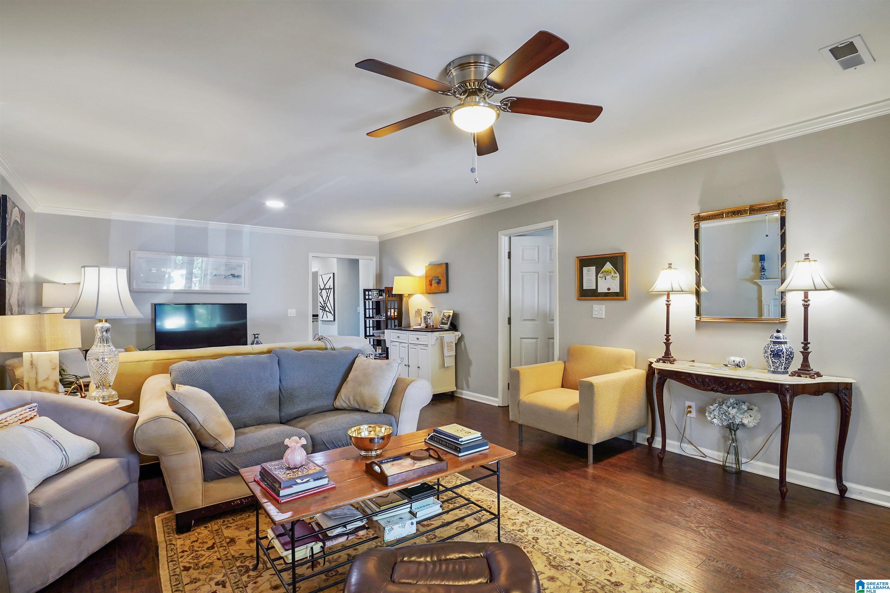 739 Columbiana Road Birmingham, AL 35209 - Photo 4 of 33
