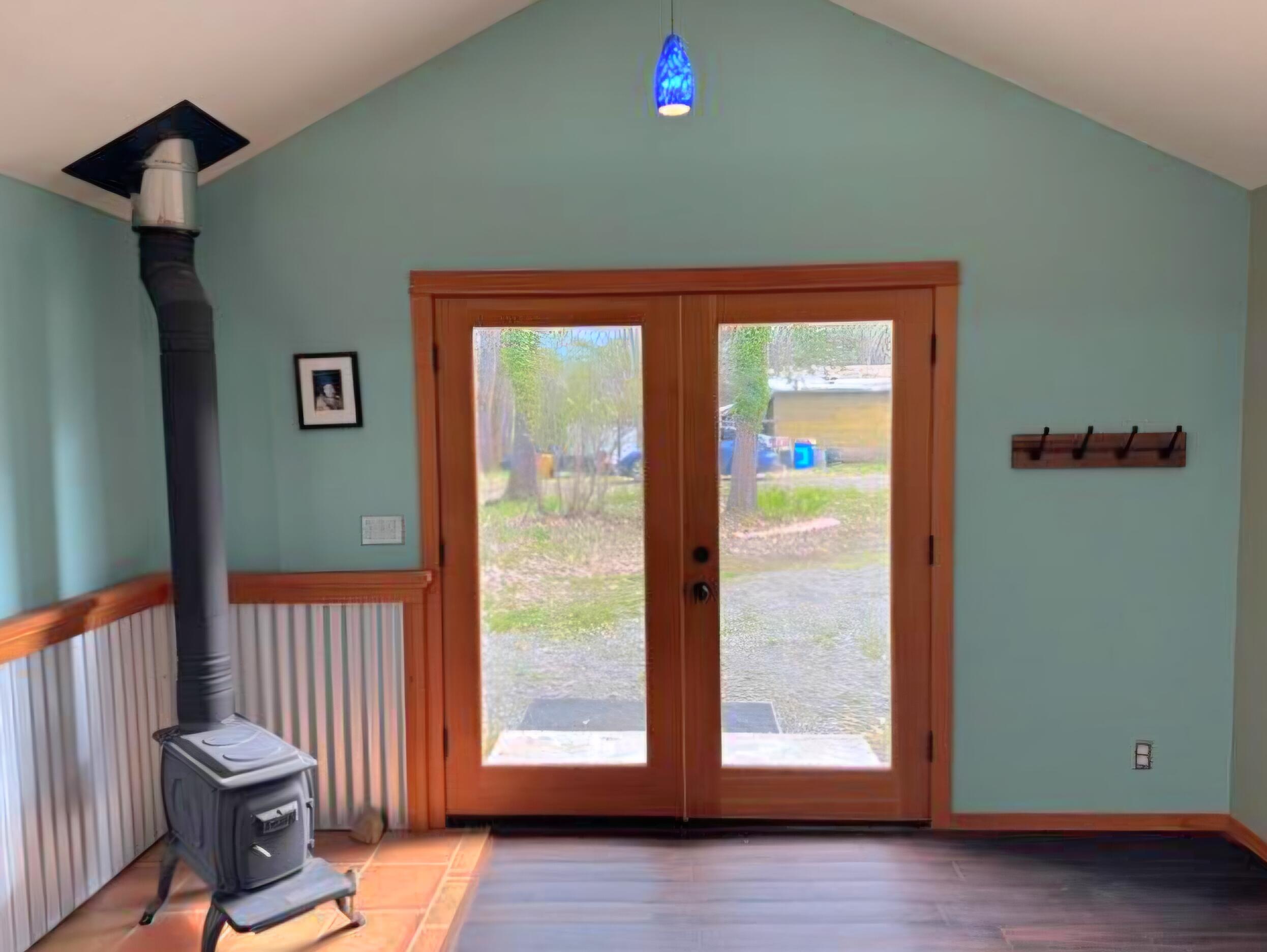 1135 East Fork Road Williams, OR 97544 - Photo 15 of 80 Gallery Image 15